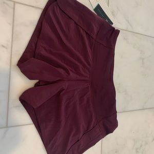 NEW WITH TAGS Size 4 Lululemon shorts 4”seam